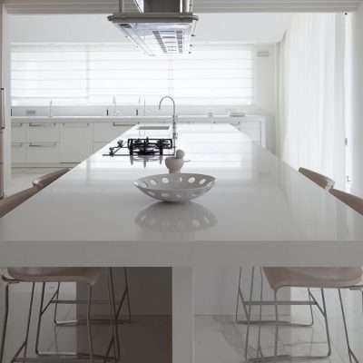 QF White quartz worktops